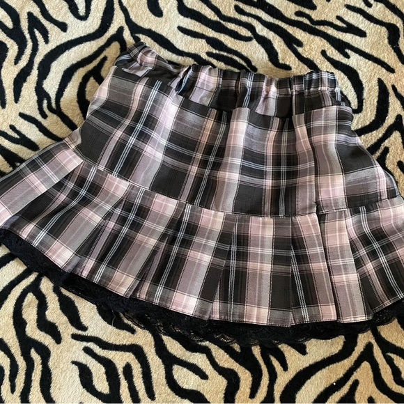 Women's Black and Pink Skirt - Picture 1 of 7